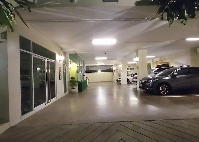 Chez Moi Private Executive Sukhumvit 26 Apartment *