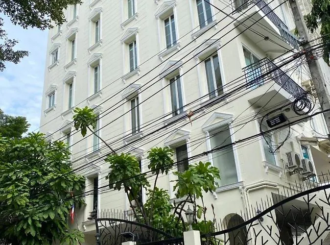 Chez Moi Private Executive Sukhumvit 26 Apartment