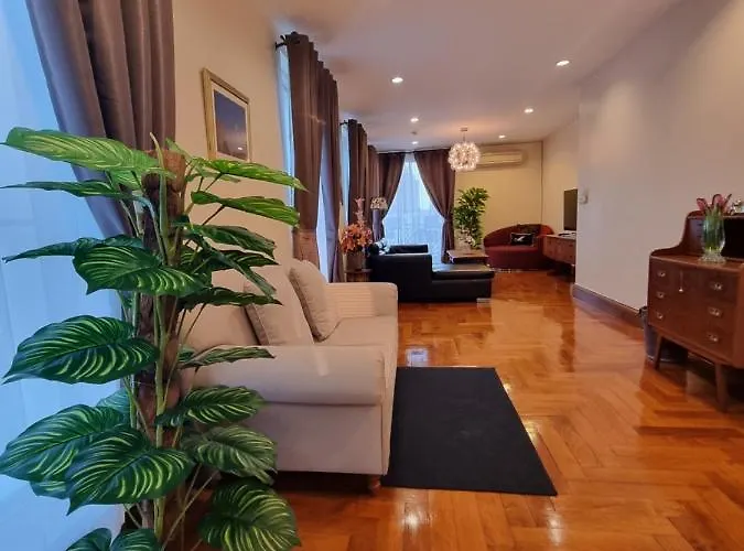 Chez Moi Private Executive Sukhumvit 26 *