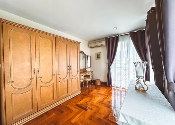 Chez Moi Private Executive Sukhumvit 26