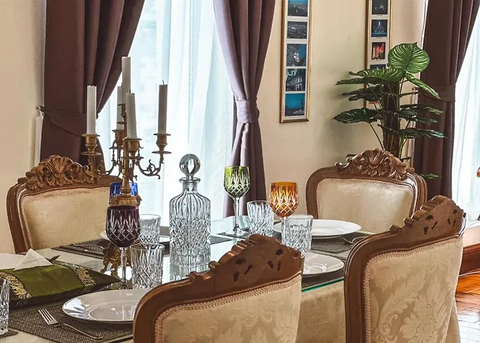 Chez Moi Private Executive Sukhumvit 26 Apartment