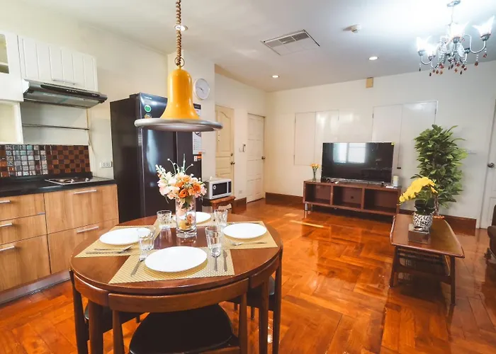 Chez Moi Private Executive Sukhumvit 26 Apartment *